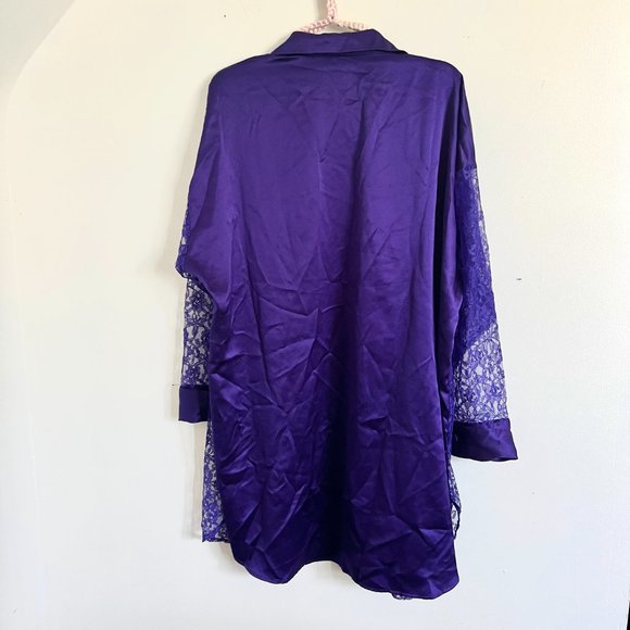 Beautiful Vintage Gold Label Victoria Secret Purple Lace Button Down - Picture 4 of 5